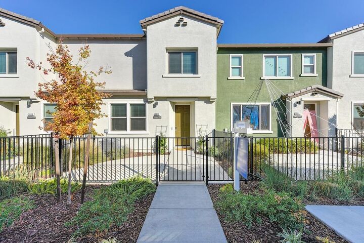 3011 Mesmerizing Walk  Sacramento CA 95835 photo