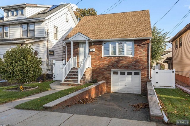 Property Photo:  148 Schuyler Avenue  NJ 07031 