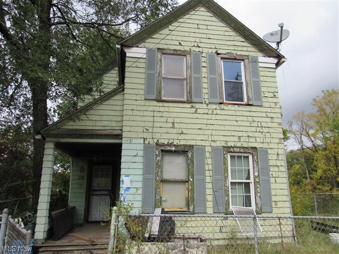 Property Photo: 9411 Beacon Avenue OH 44105