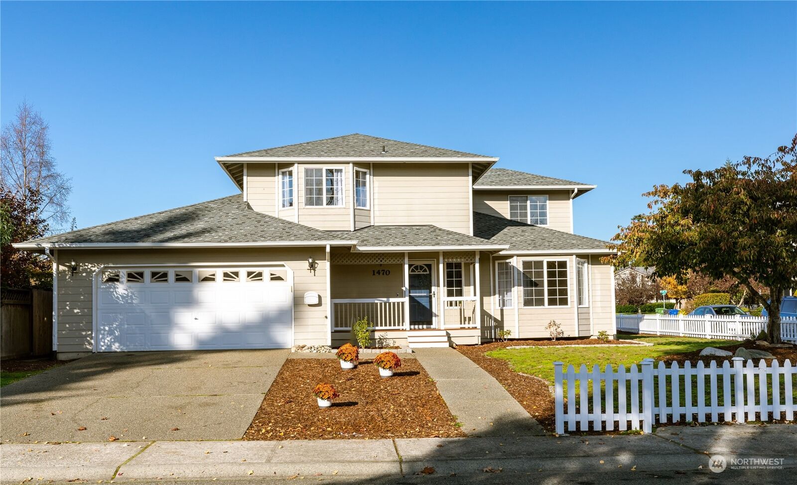 Property Photo:  1470 SW 9th Avenue  WA 98277 