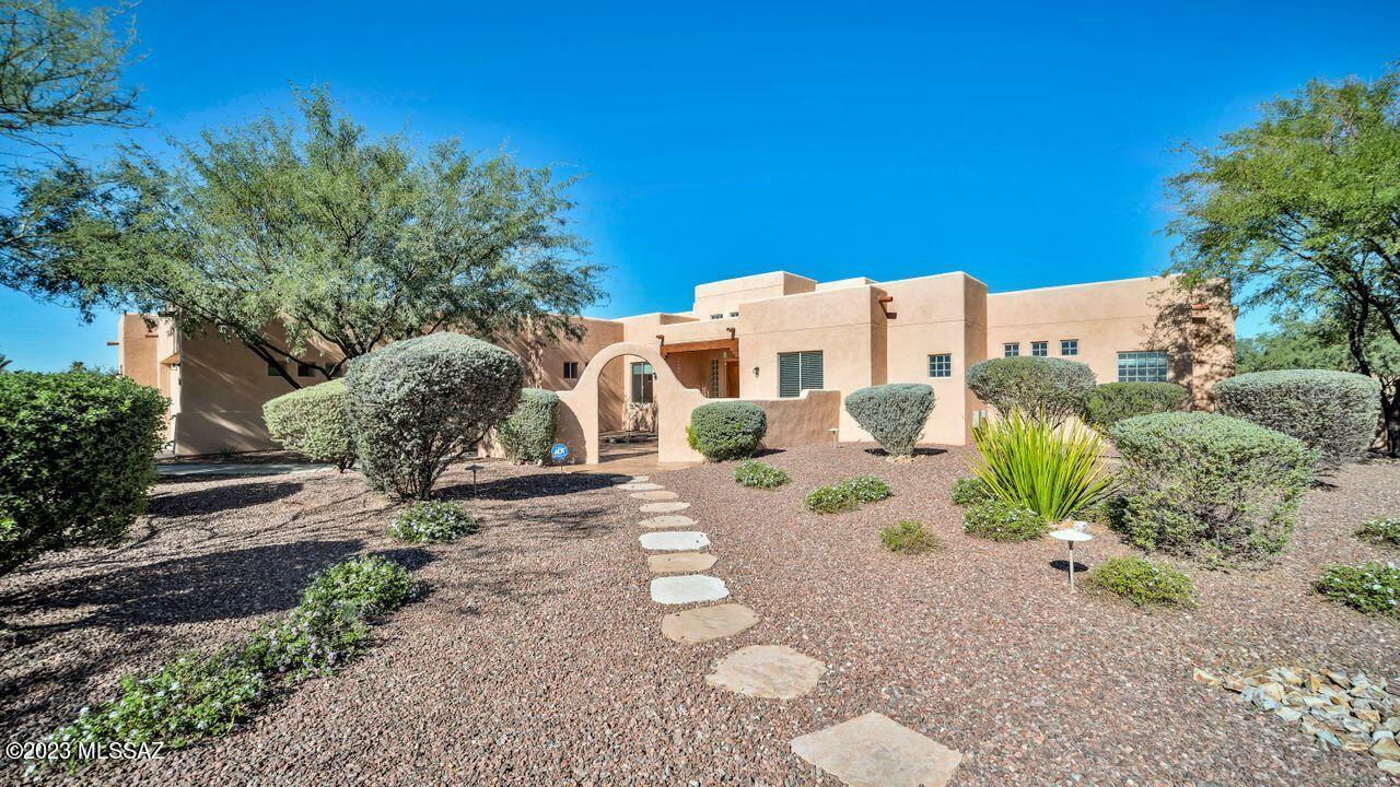 Property Photo:  6737 N Corte Calabaza  AZ 85704 