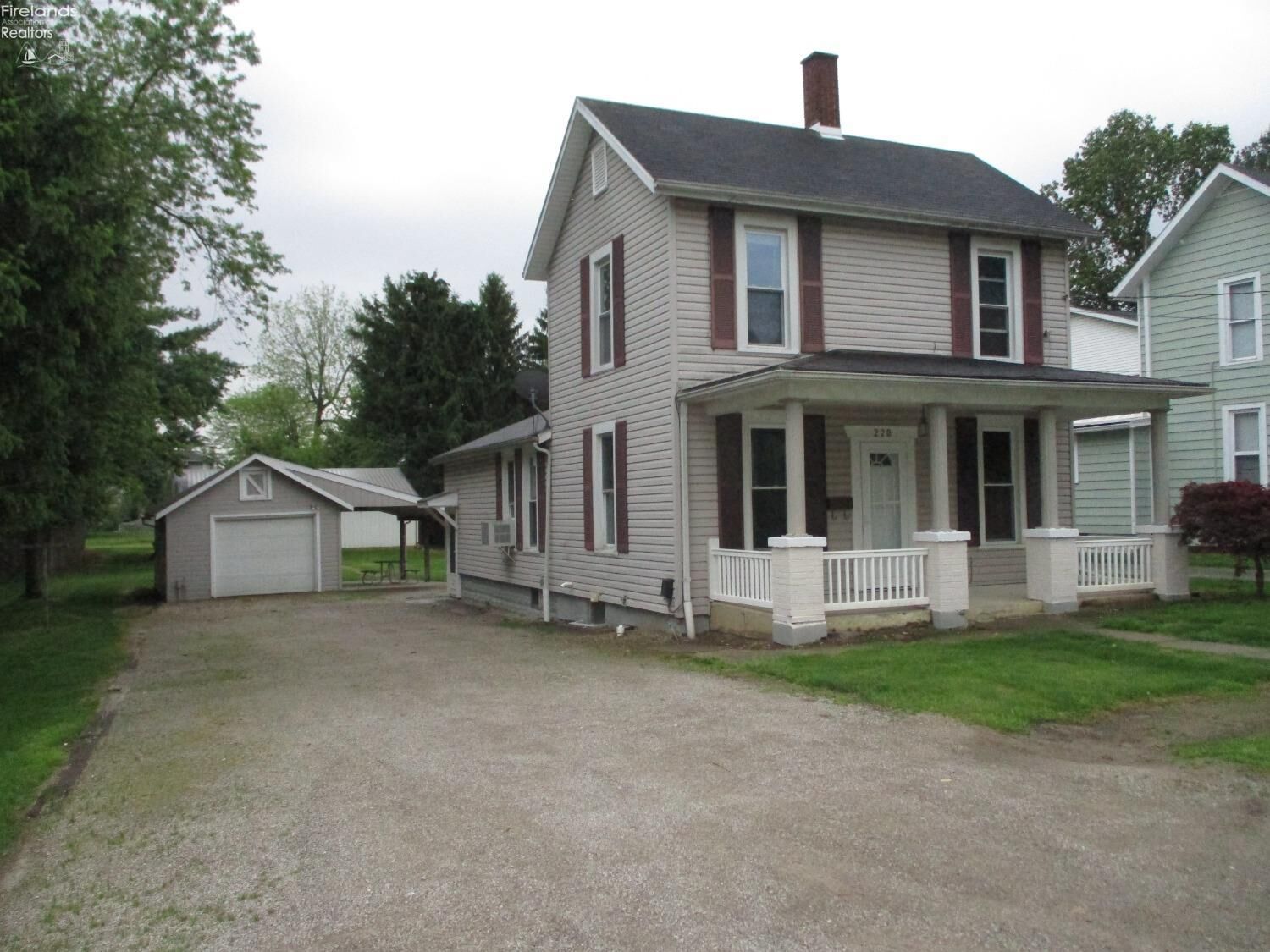 Property Photo:  220 Maple Street  OH 44811 