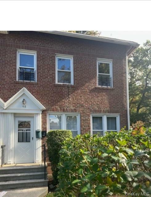 Property Photo:  48 Tibbetts Road 1st Floor  NY 10705 