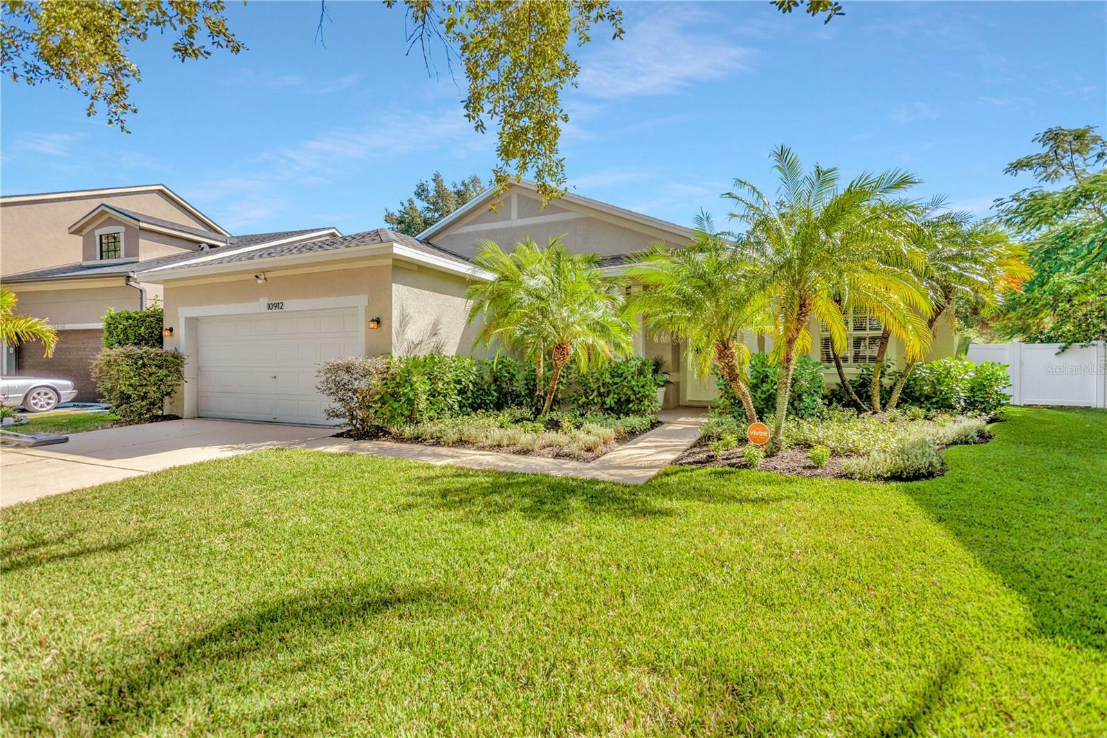 Property Photo:  10912 Holly Cone Drive  FL 33569 