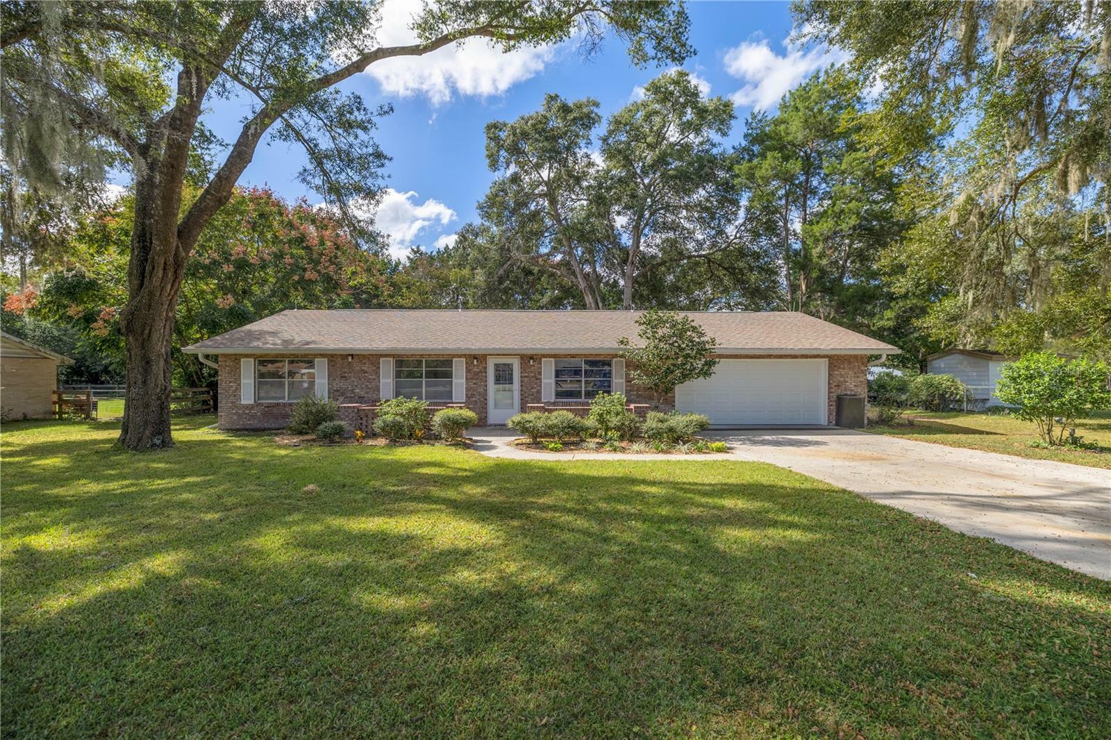 Property Photo:  8238 SW 100th Street Road  FL 34481 