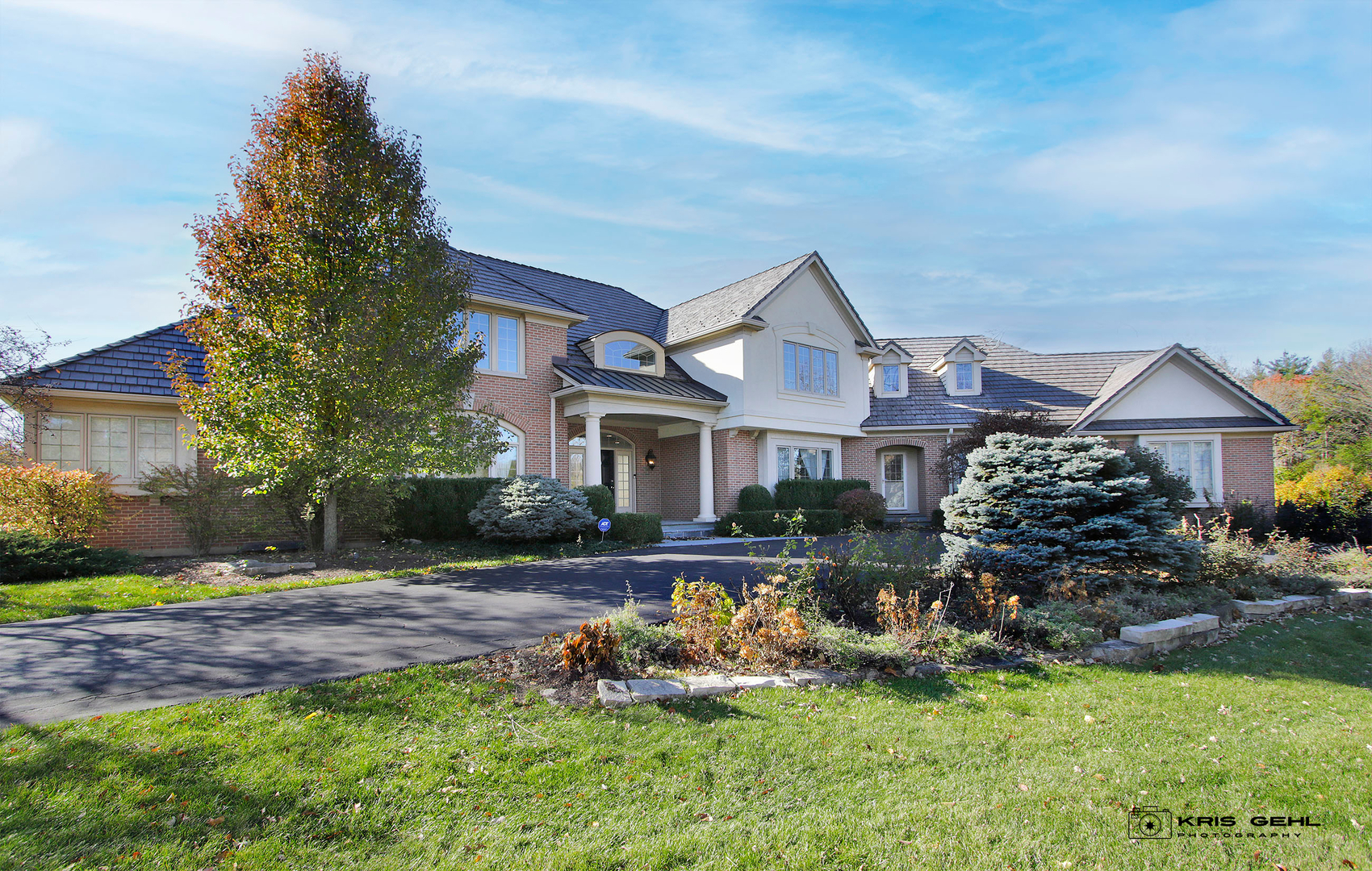 Property Photo: 31 Deverell Drive IL 60010