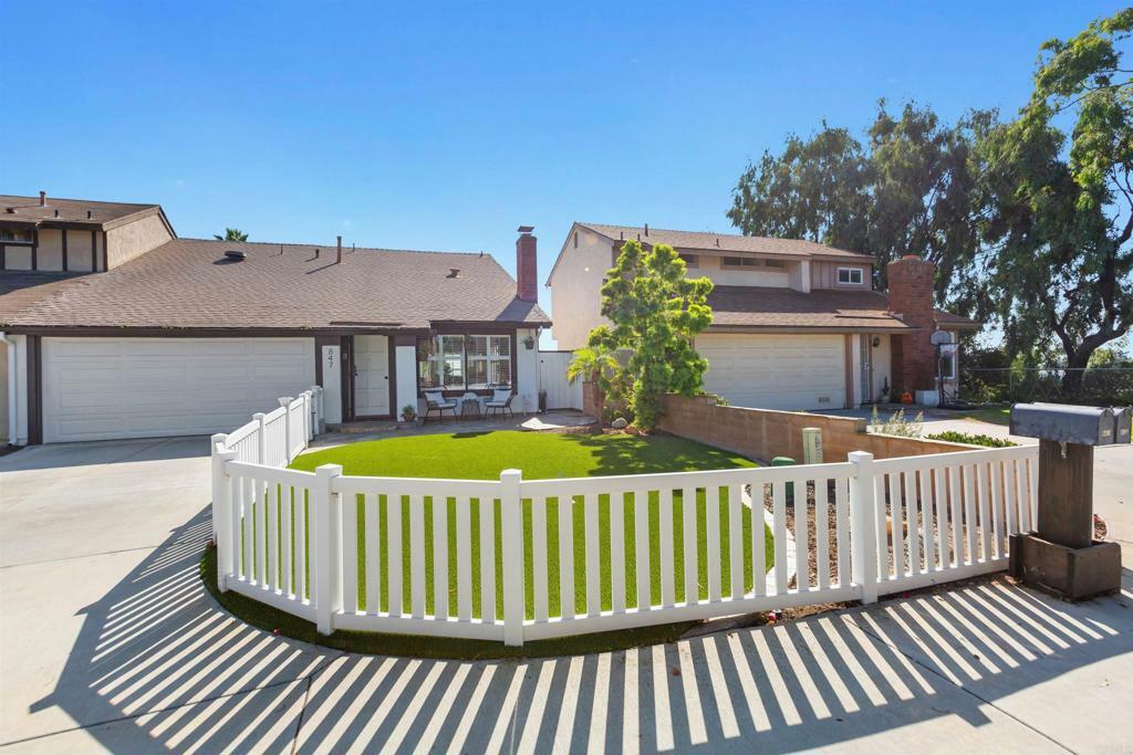 Property Photo:  847 Sandcastle Drive  CA 92007 