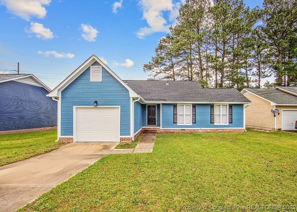 Property Photo:  6877 Kingsgate Drive  NC 28314 