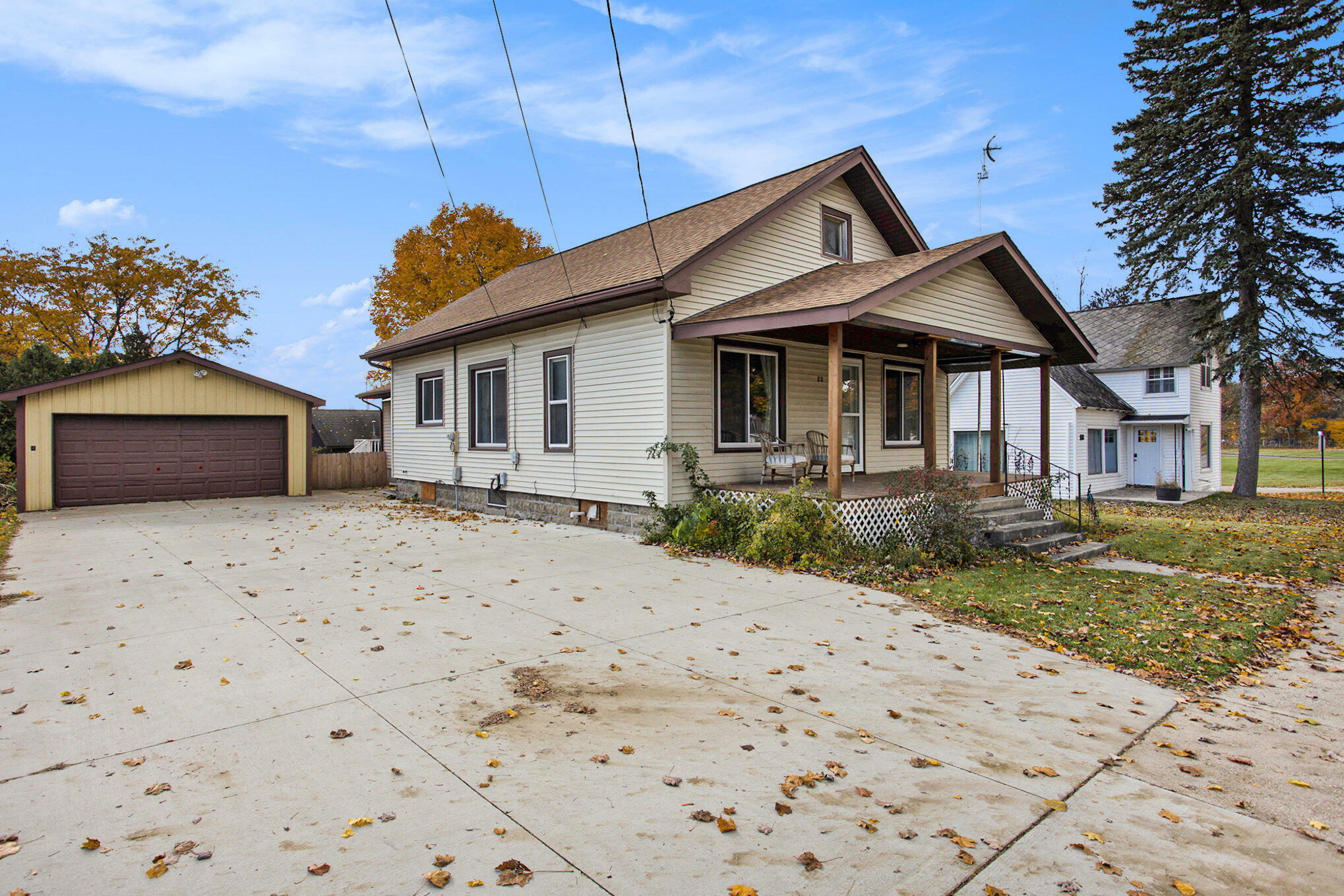 Property Photo:  82 W Muskegon Street  MI 49319 