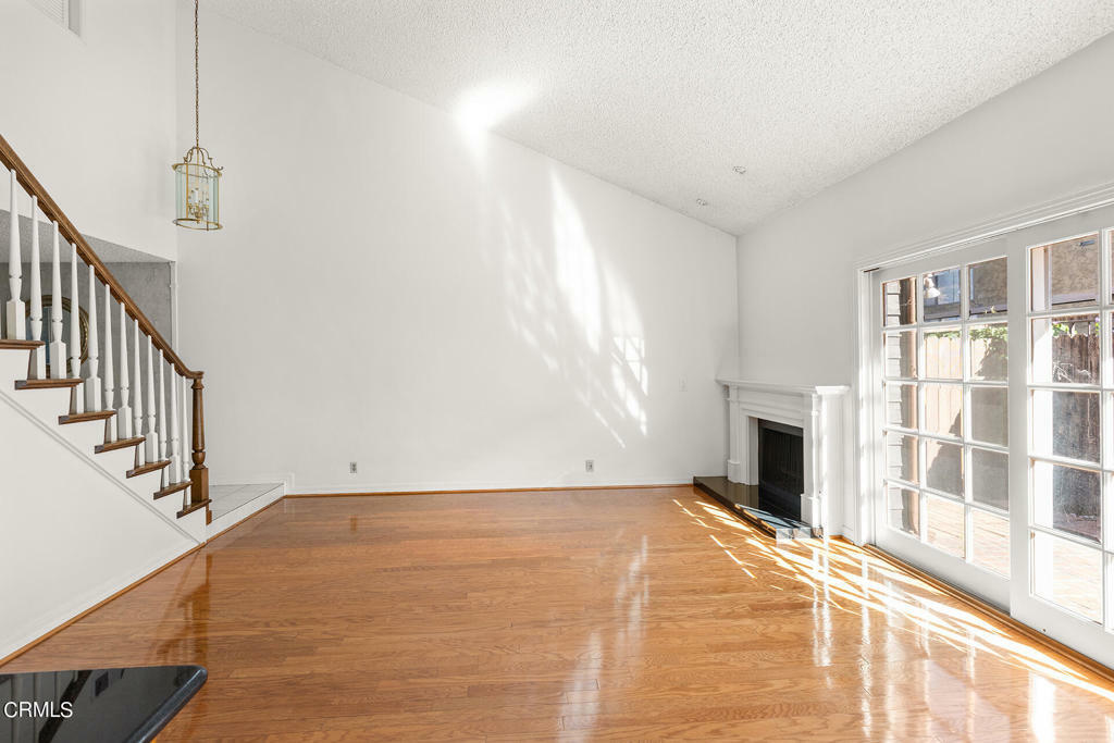 Property Photo: 634 W Huntington Drive 3 CA 91007