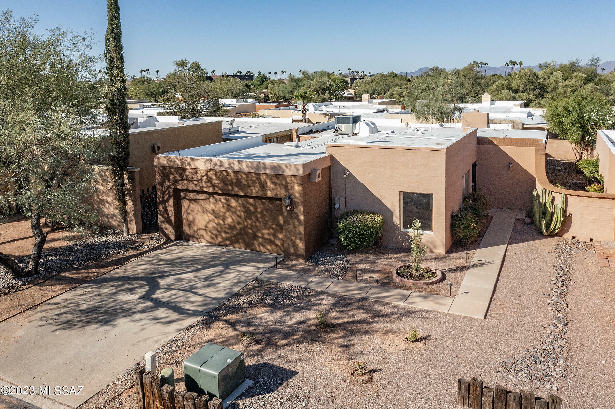 Property Photo:  2581 N Water Circle  AZ 85712 