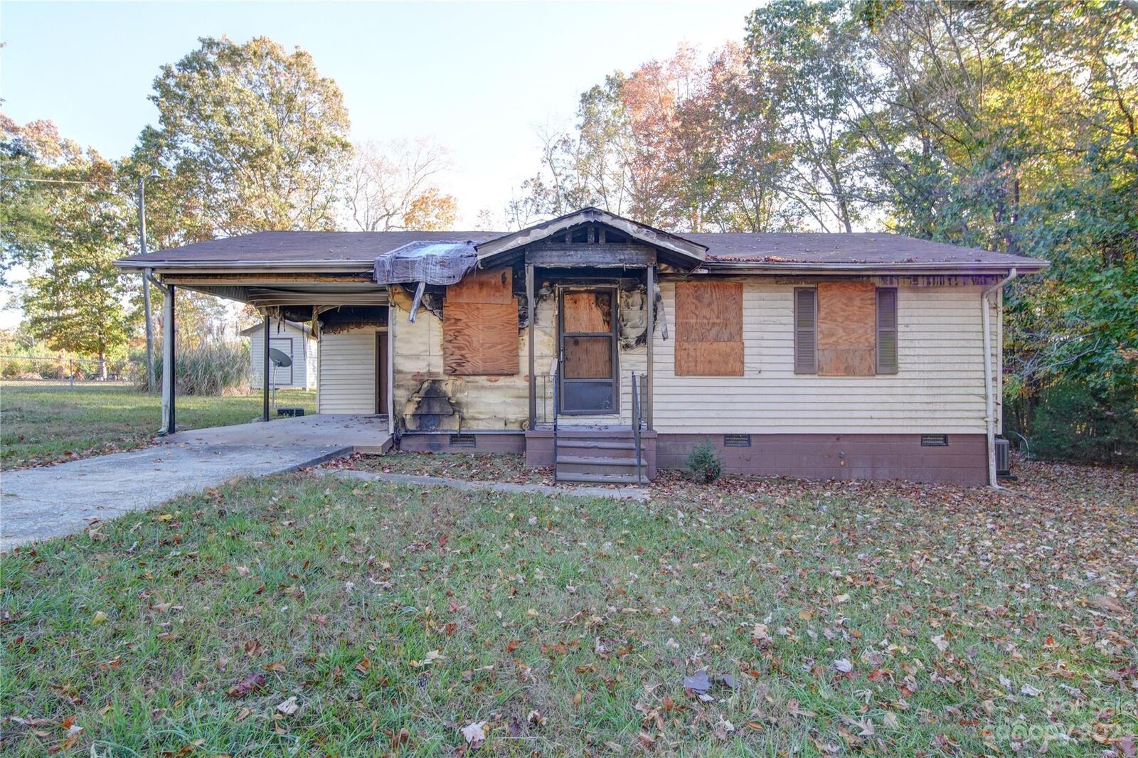 Property Photo:  300 Washington Park Road  NC 27306 