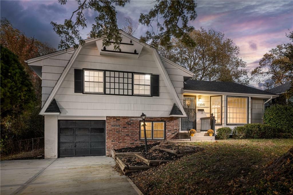 Property Photo: 10641 College Avenue MO 64137