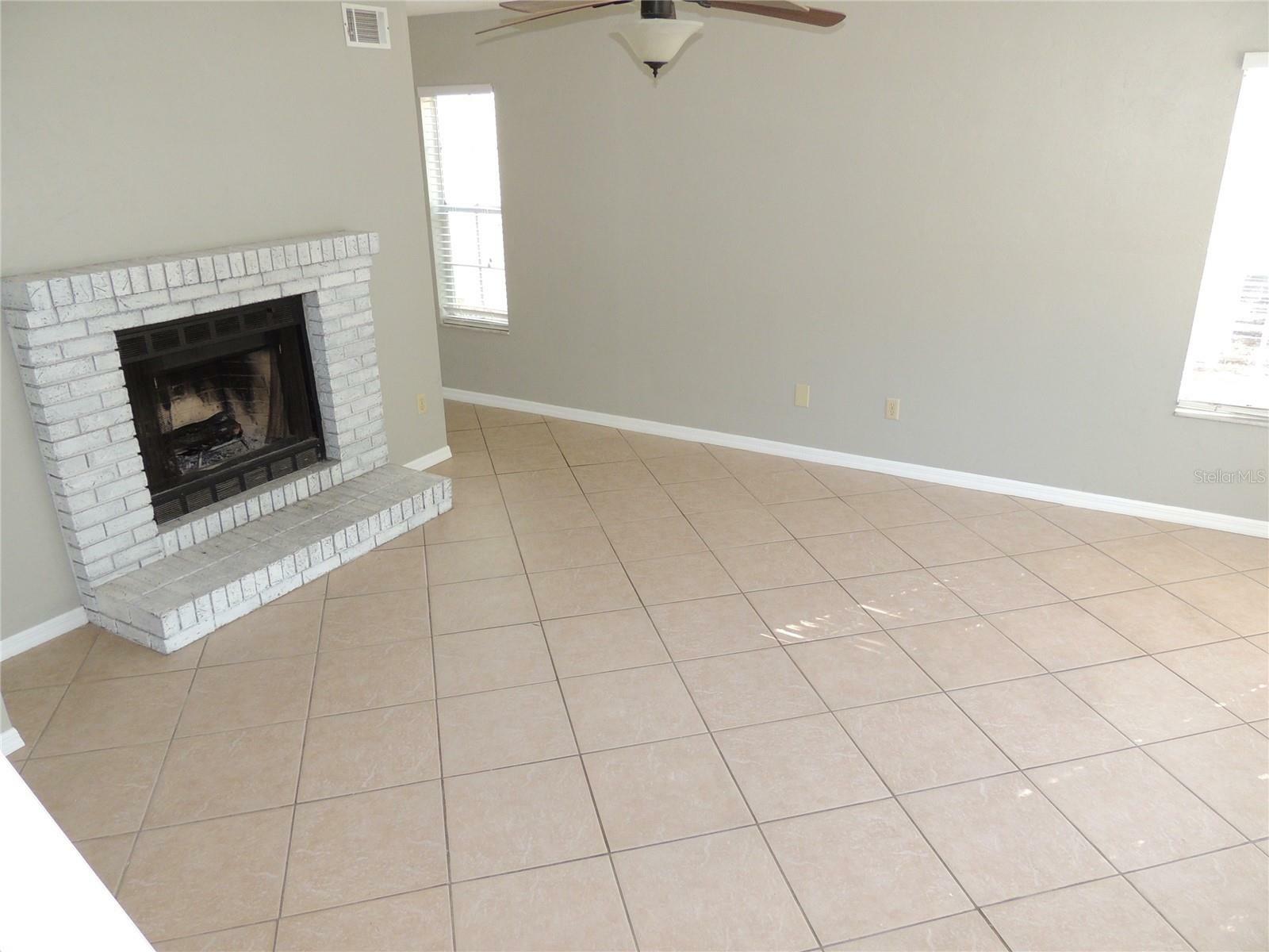 Property Photo:  2327 SW 73rd Terrace  FL 32607 