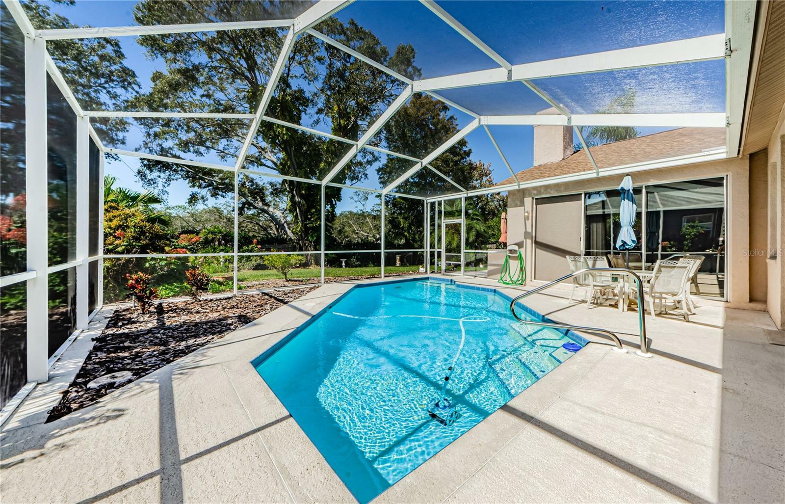 Property Photo:  944 Belted Kingfisher Drive S  FL 34683 