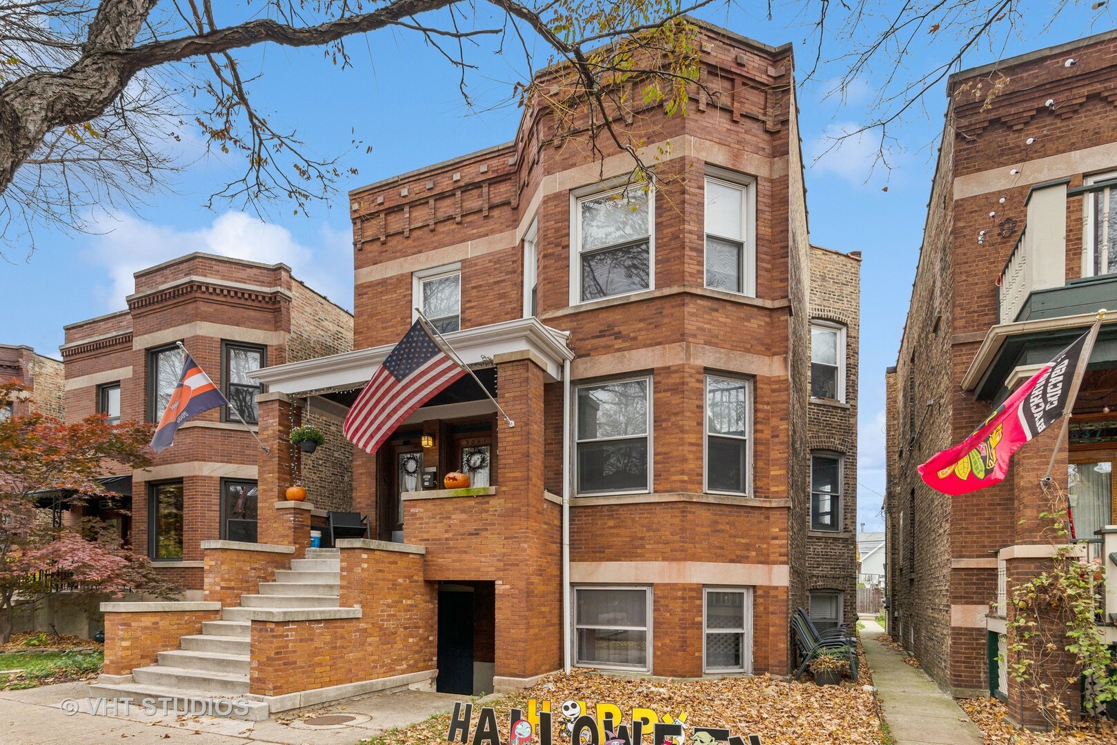 Property Photo: 3841 N Claremont Avenue IL 60618