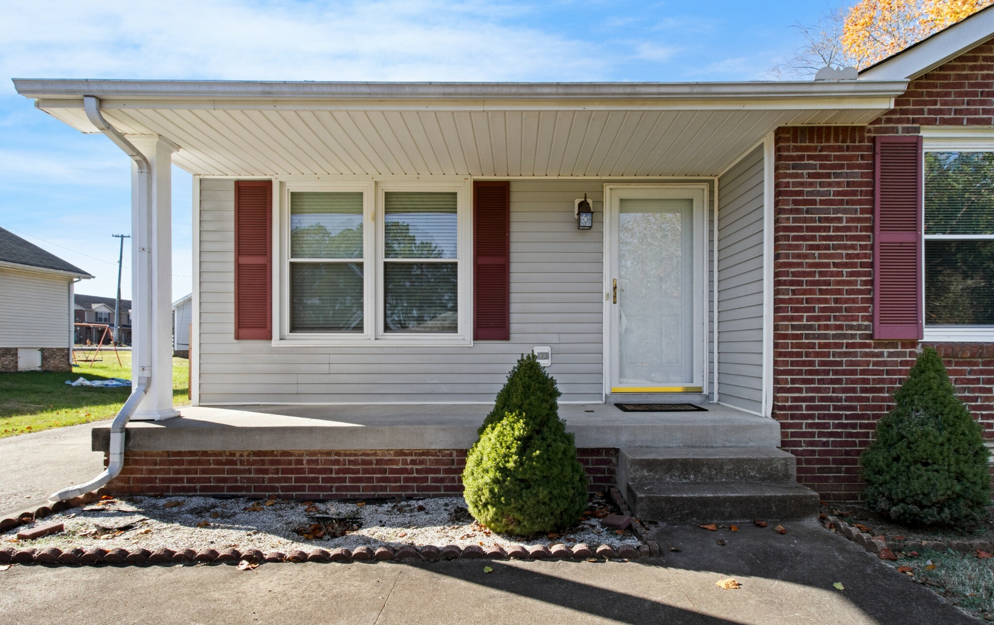 Property Photo:  2702 Ann Dr  TN 37040 