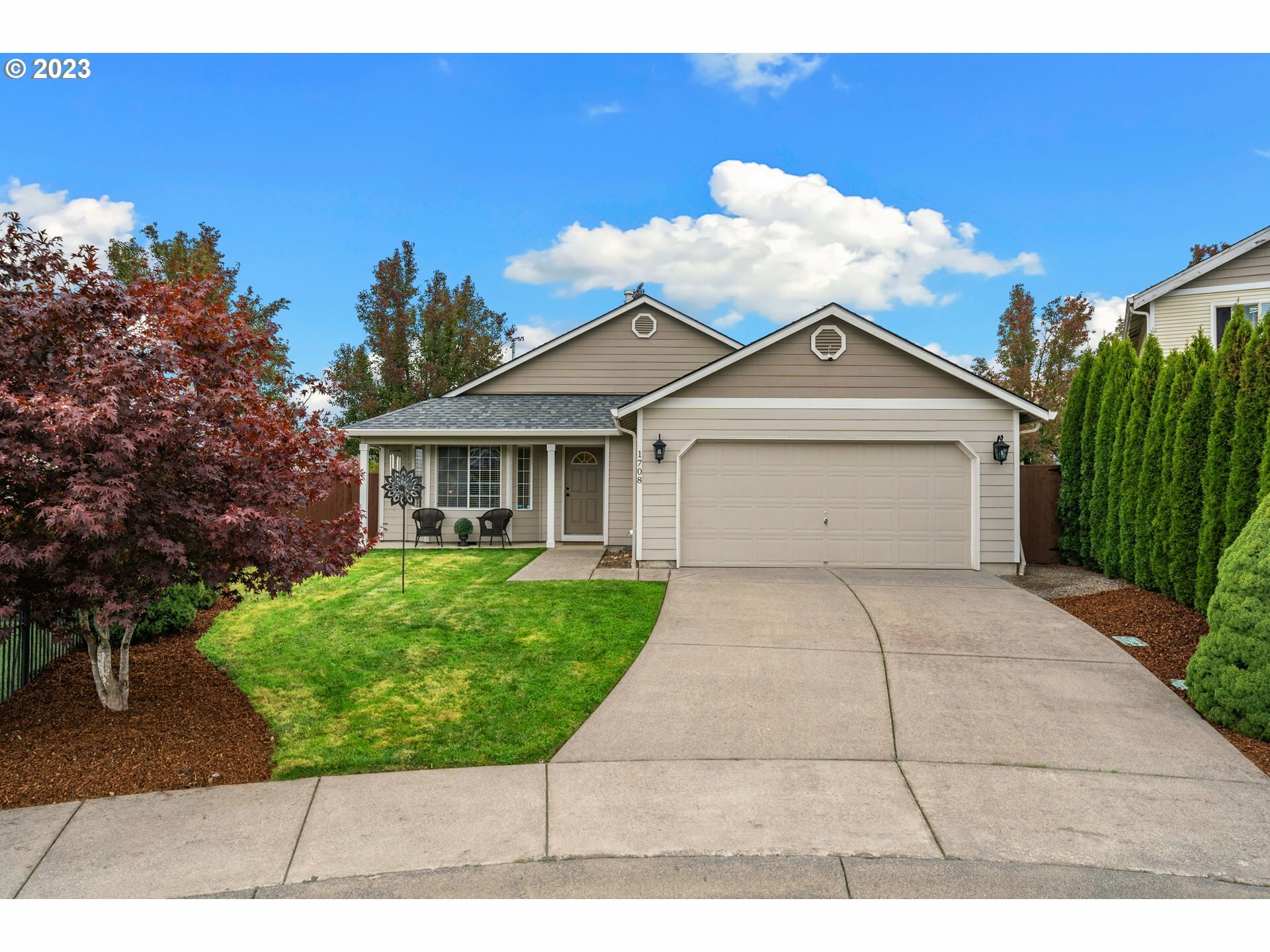 Property Photo:  1708 NW 14th Cir  WA 98604 