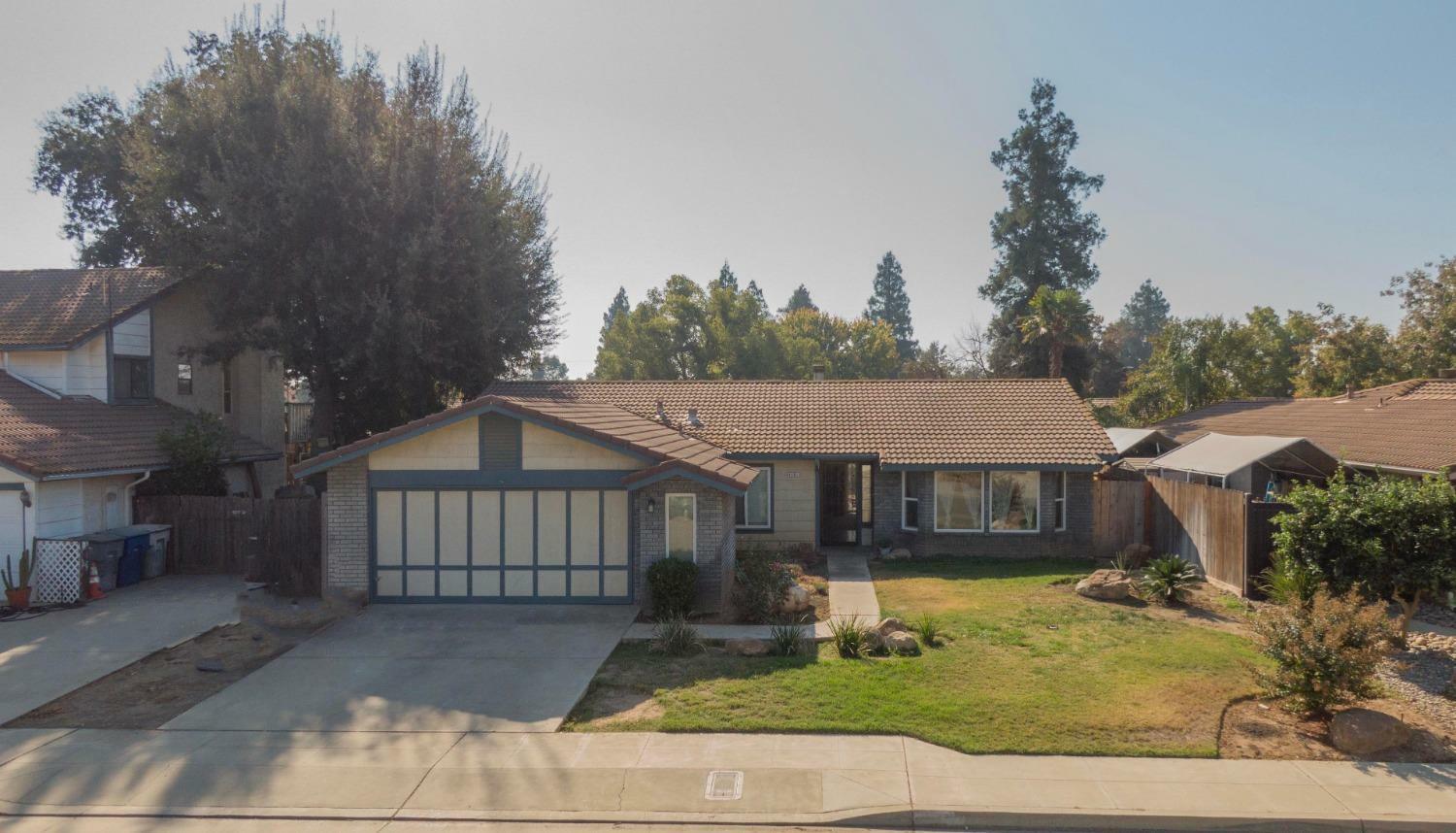 Property Photo:  4161 W Paul Avenue  CA 93722 