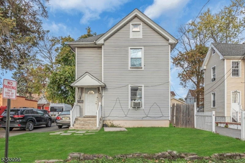 Property Photo:  113 Oxford Pl  NJ 07060 