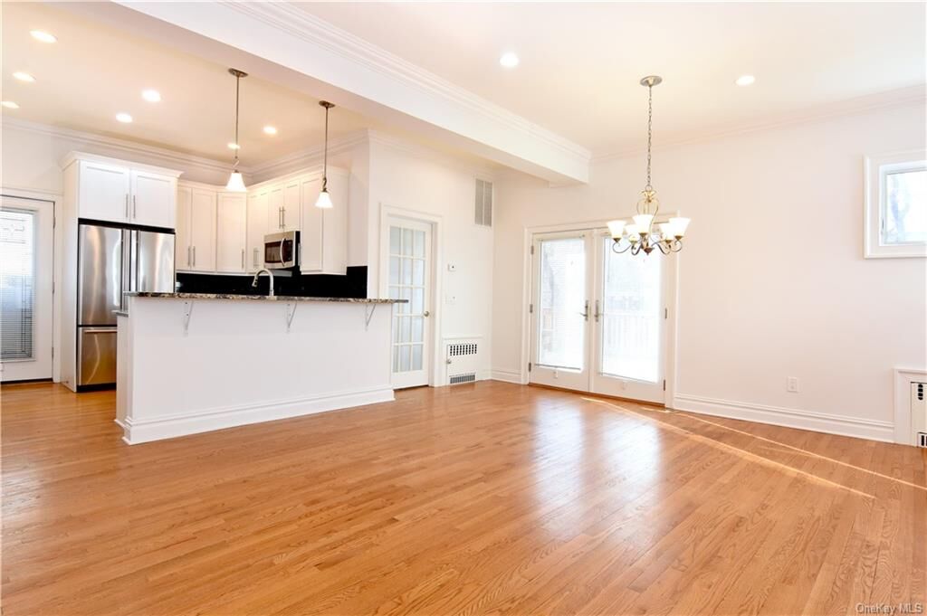 Property Photo:  747-749 Palisade Avenue 1  NY 10703 