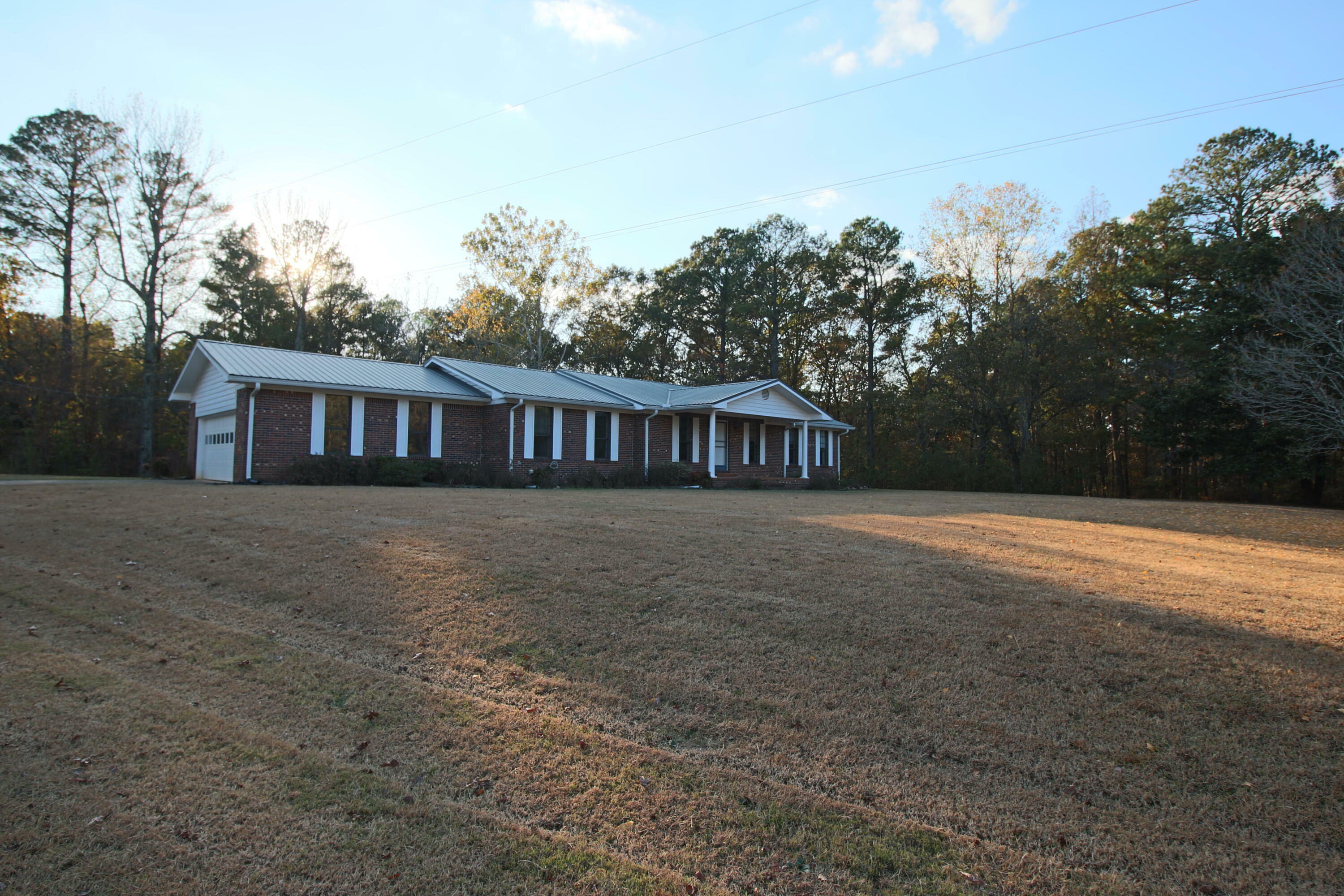 Property Photo:  5 County Road 2391  MS 38873 