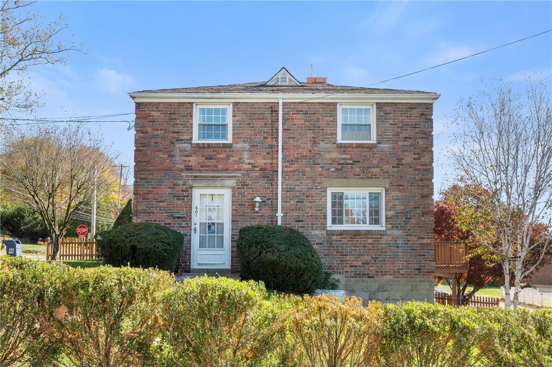 Property Photo:  601 Beaver Street  PA 15056 