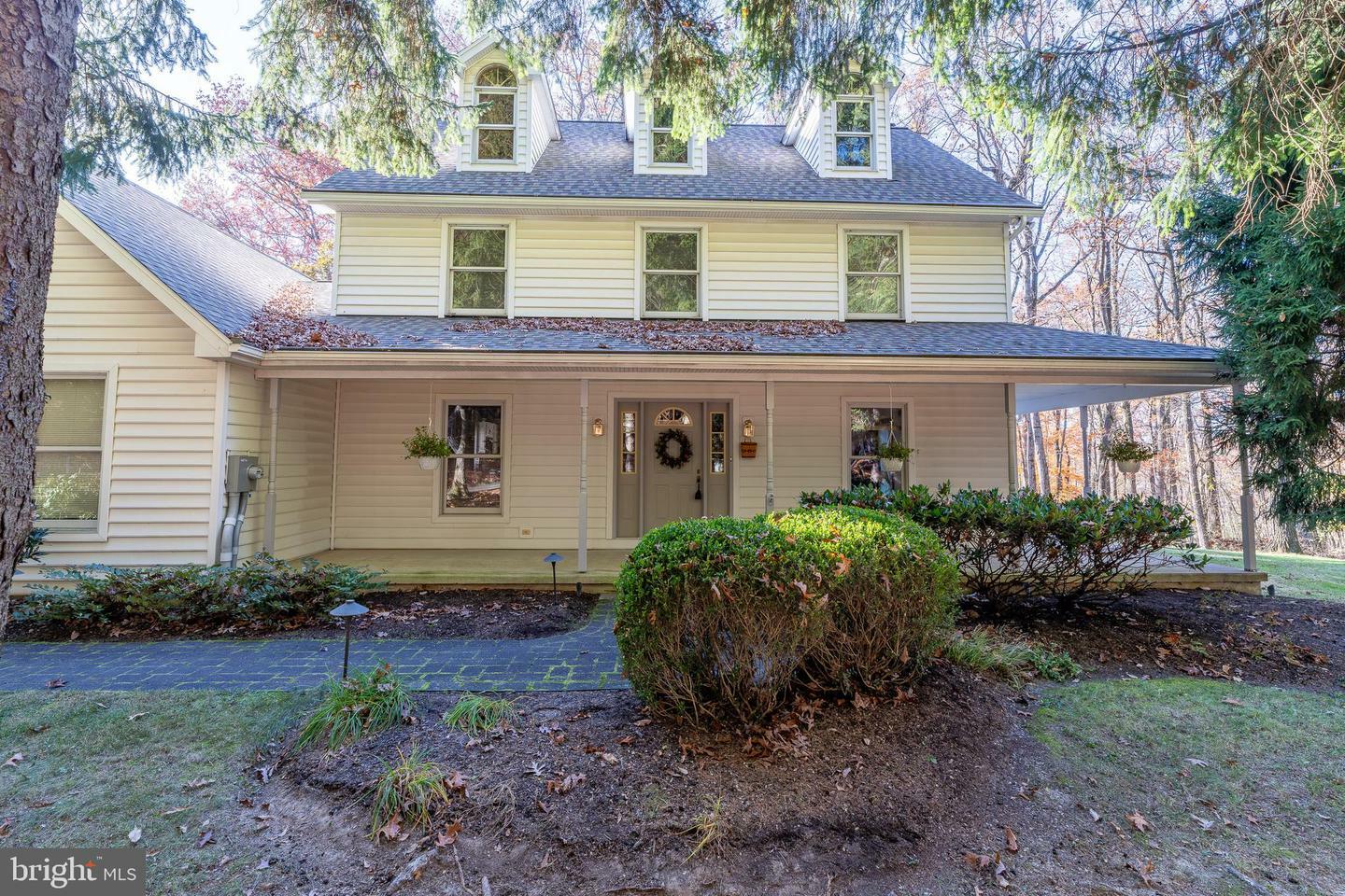 Property Photo:  4036 Hillview Road  PA 19560 