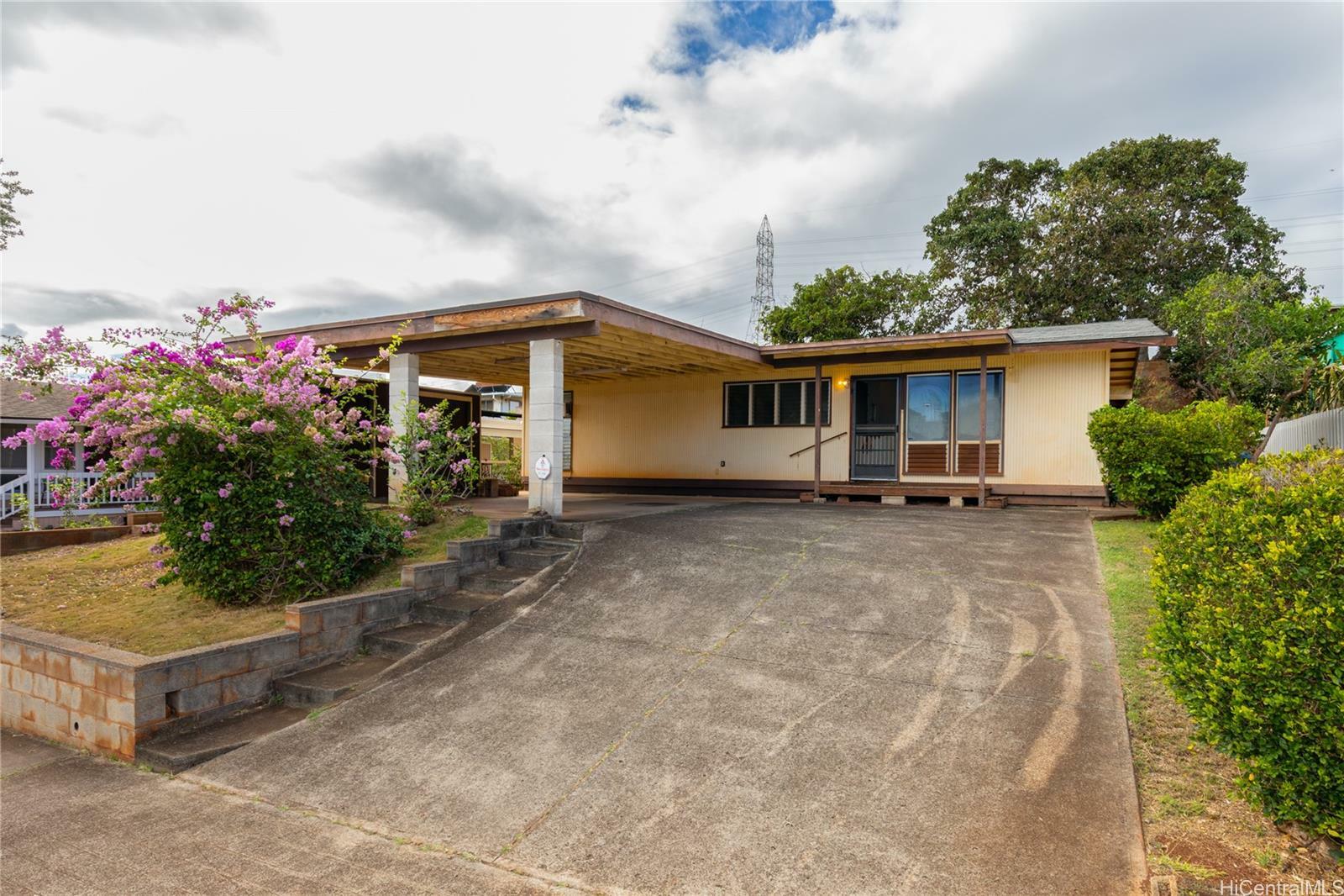 Property Photo:  98-1402 Hoohiki Street  HI 96782 