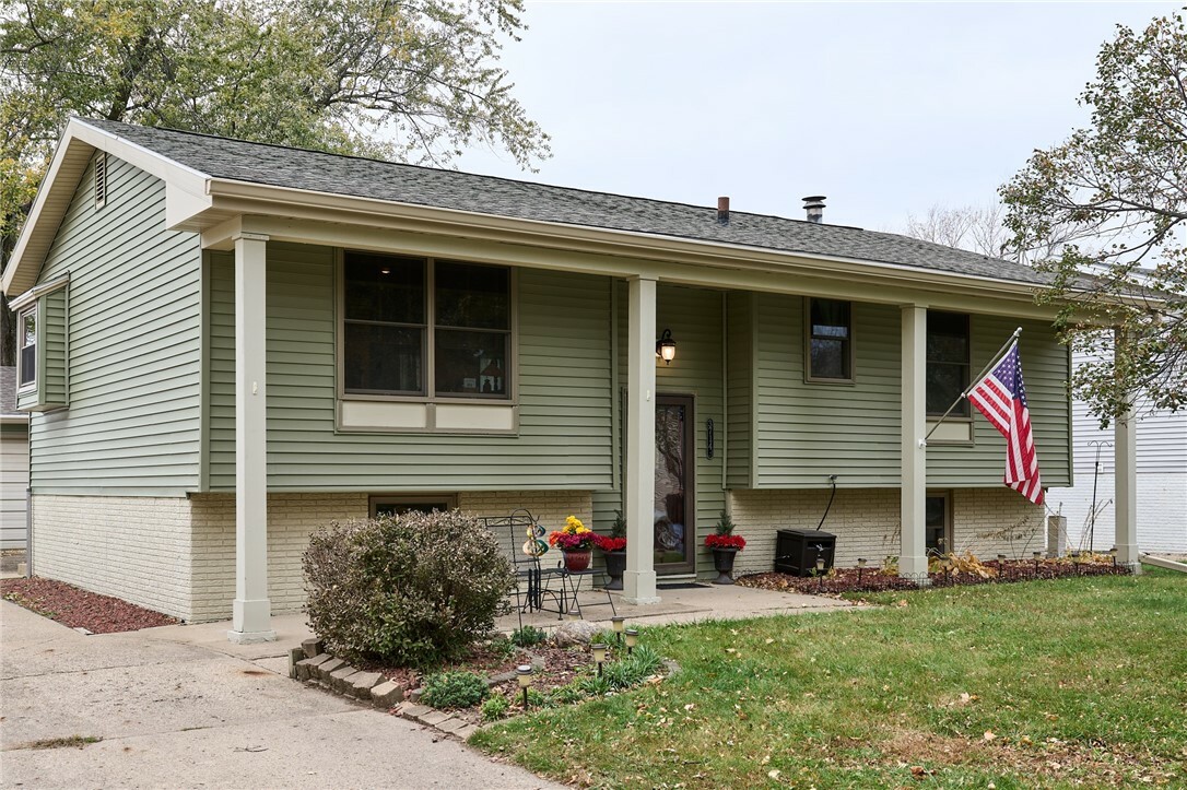 Property Photo:  3714 SE 10th Street  IA 50315 