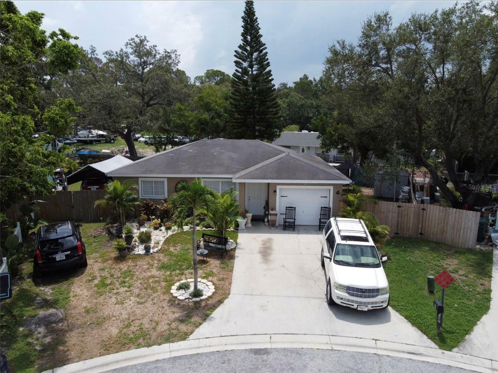 Property Photo:  702 59th Terrace E  FL 34203 