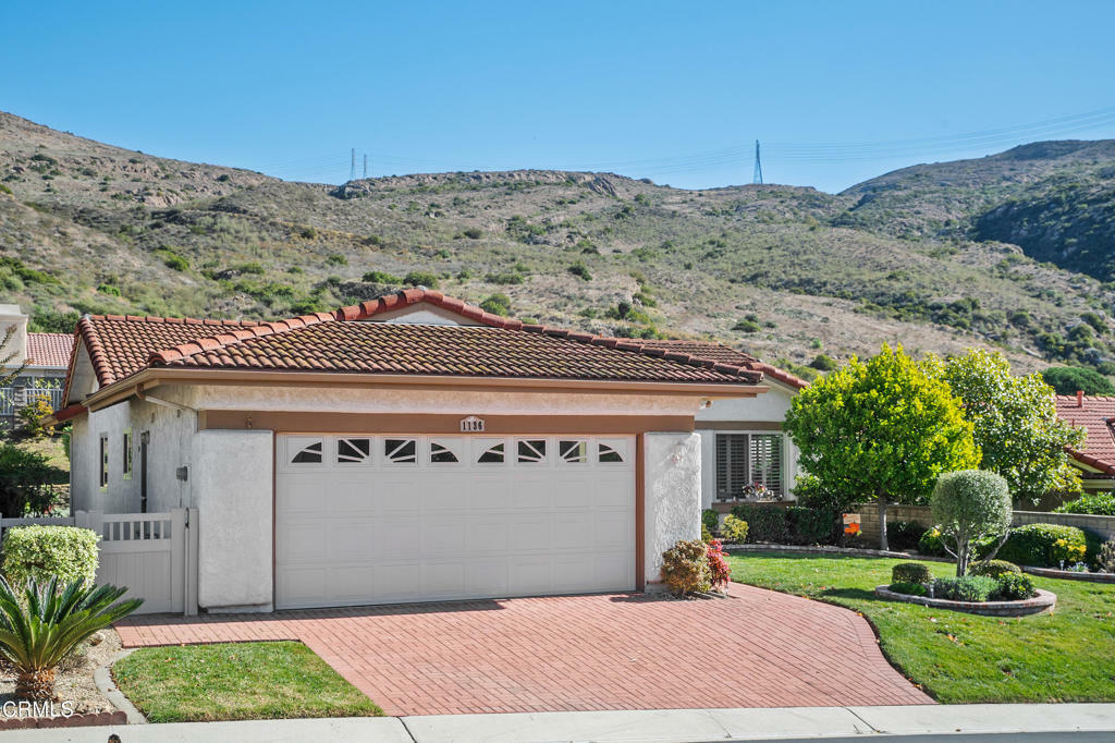 Property Photo:  1136 Belleza Street  CA 93012 