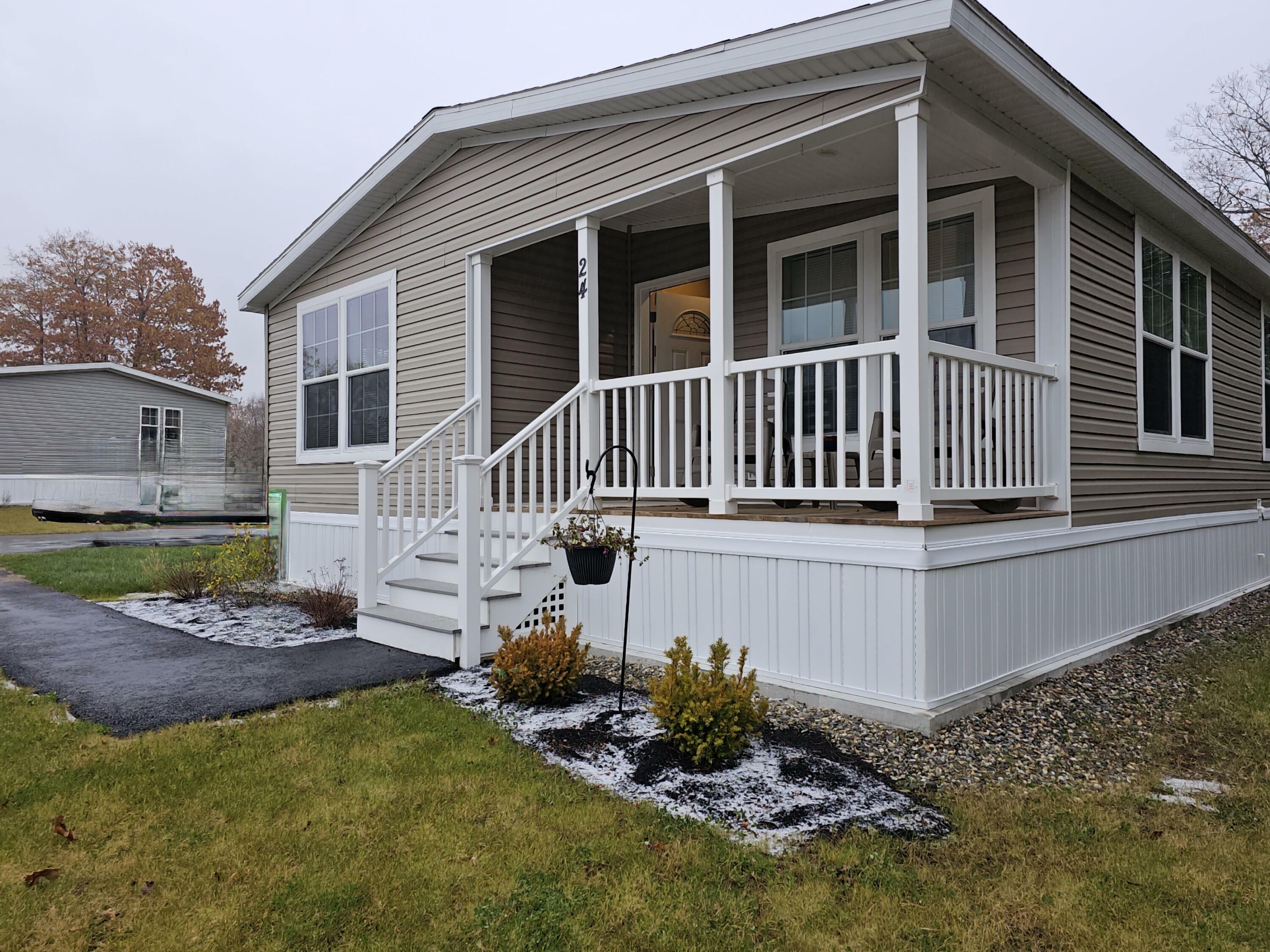 Property Photo: 24 Sunset Lane ME 04282