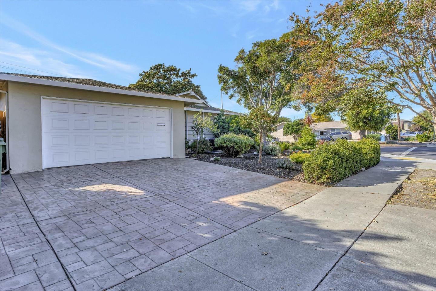 Property Photo:  2419 Fordham Drive  CA 95051 