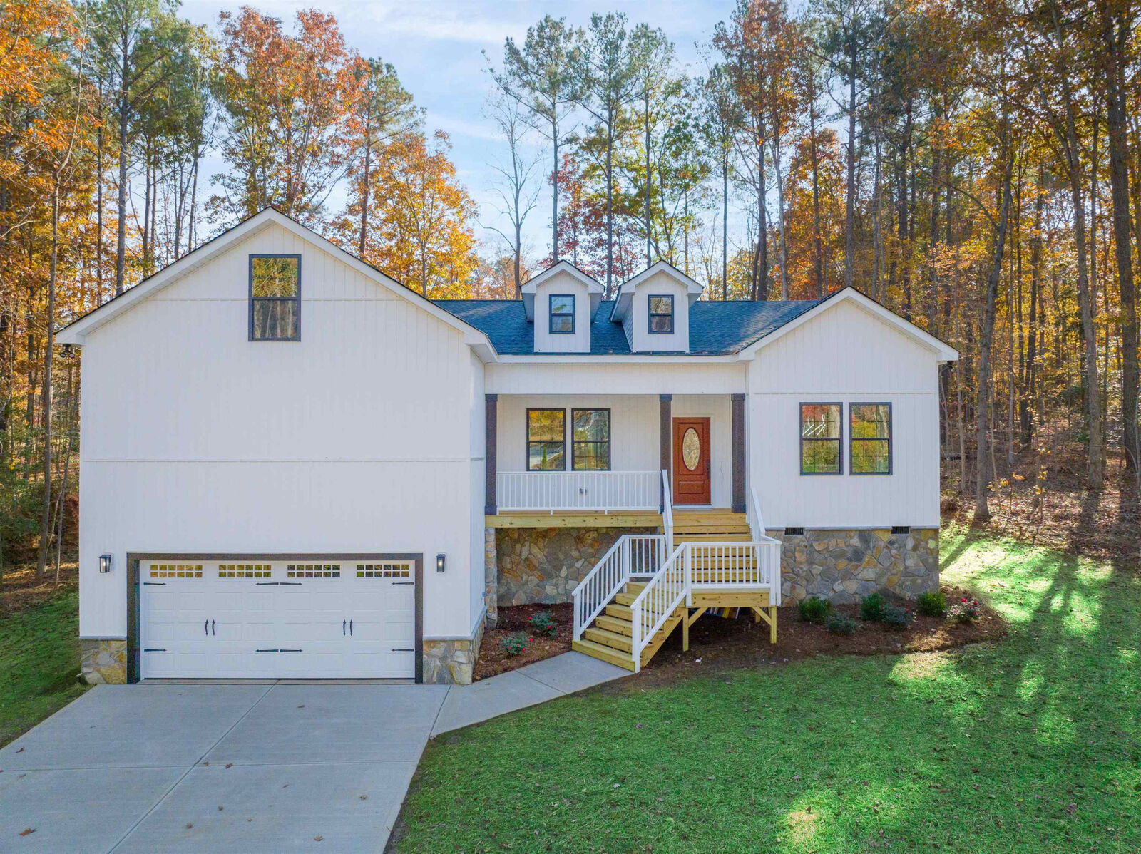 Property Photo: 106 Pueblo Drive NC 27549