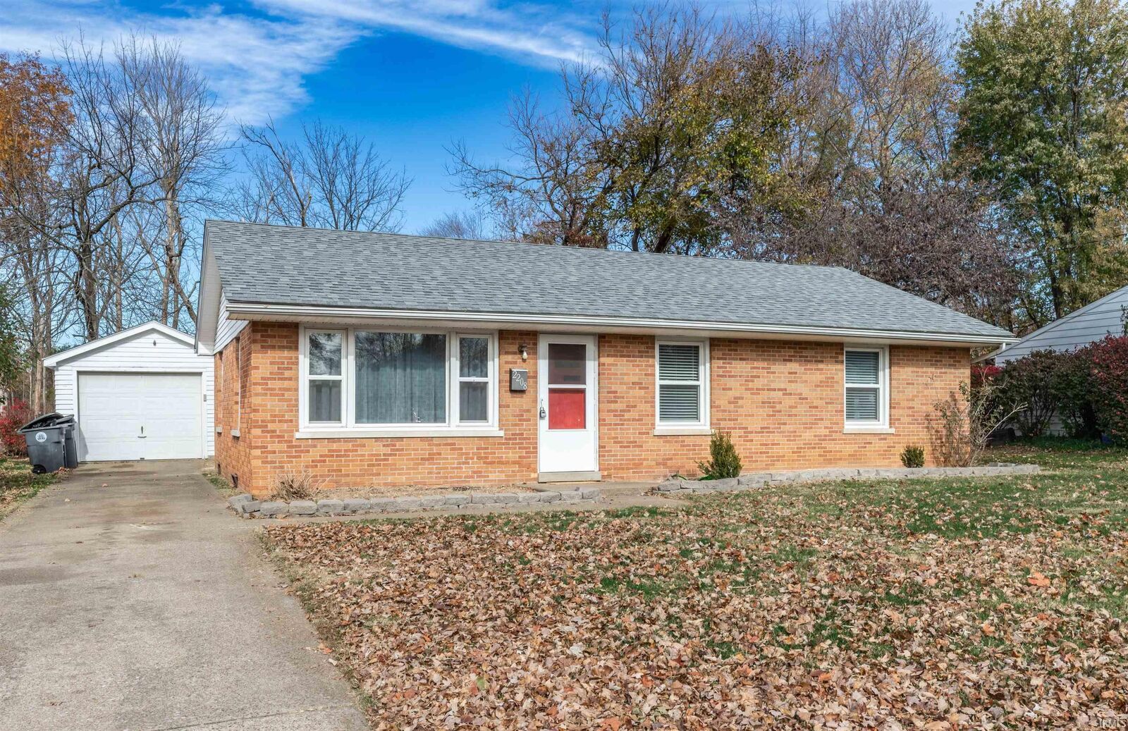 Property Photo:  2208 E Iowa Street  IN 47711 