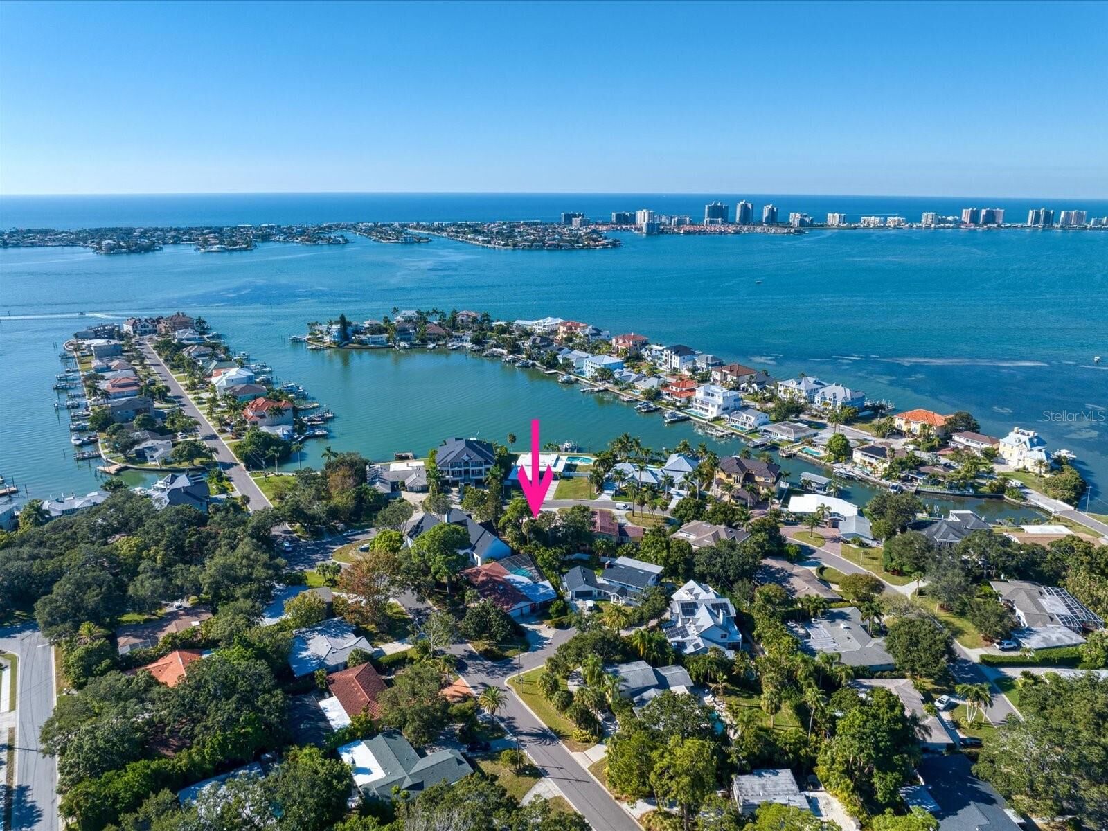 Property Photo:  19 S Pine Circle  FL 33756 