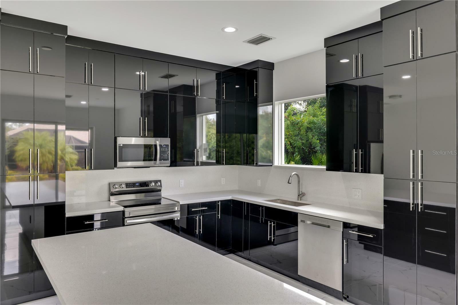 Property Photo: 118 Green Pine Park FL 33947