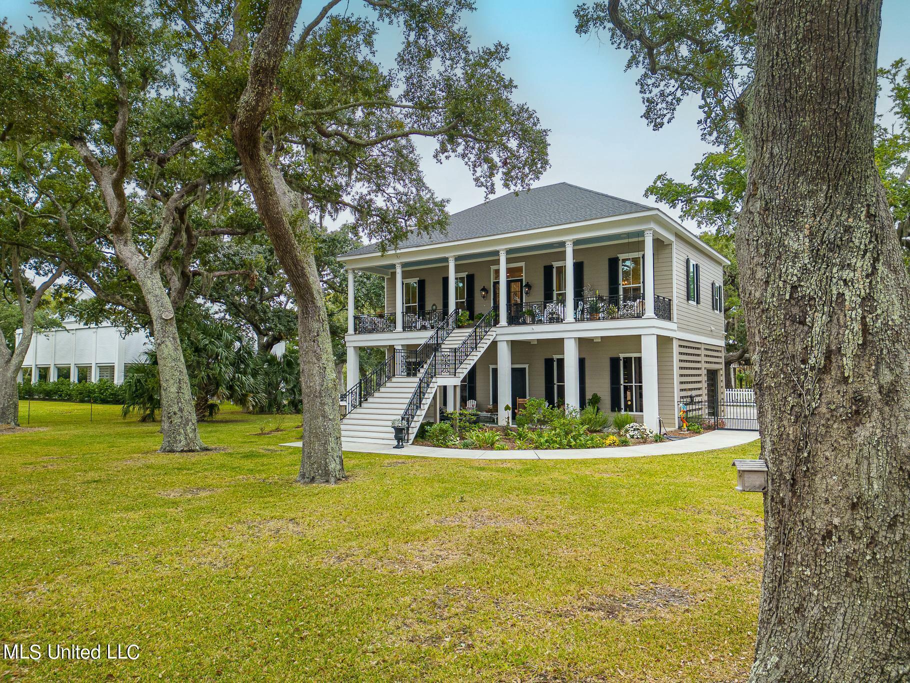 Property Photo:  800 W Beach Boulevard  MS 39571 