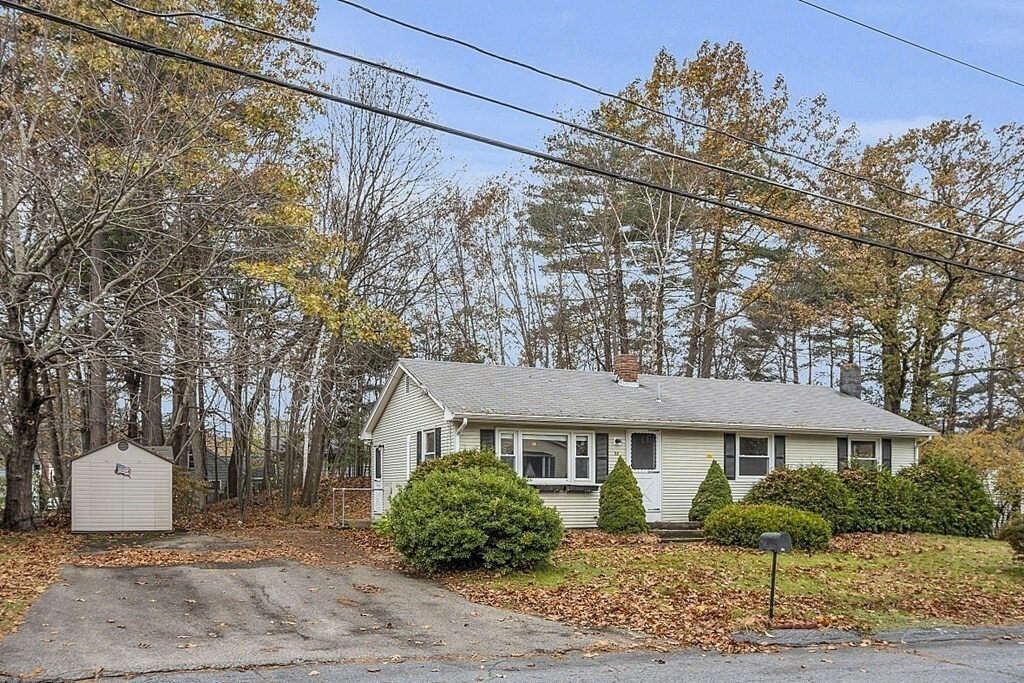 Property Photo:  39 Glenwood Drive  MA 01453 