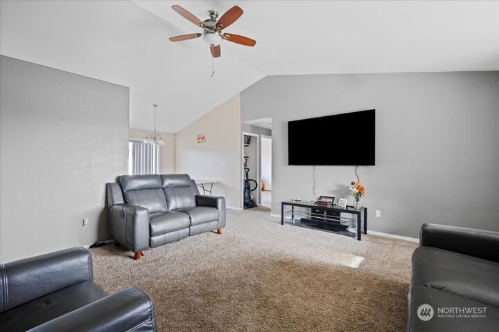 Property Photo:  1155 Millstone Court  WA 99344 