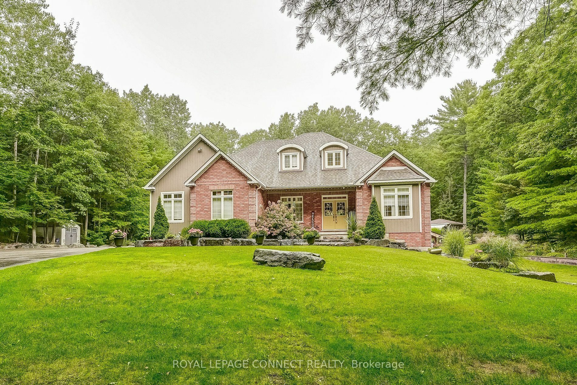 Property Photo: 1600 Golf Link Rd ON L4R5K2