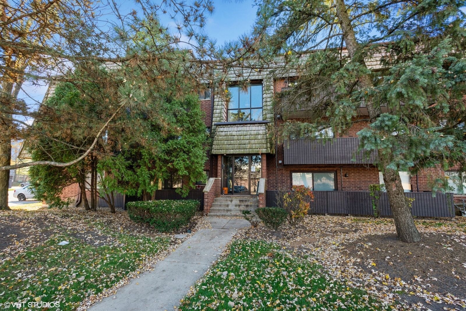 Property Photo: 486 Timber Ridge Drive 101 IL 60188