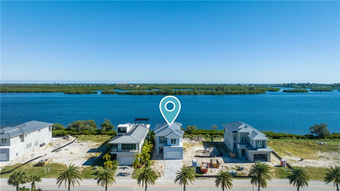 Property Photo:  4842 S Harbor Drive  FL 32967 