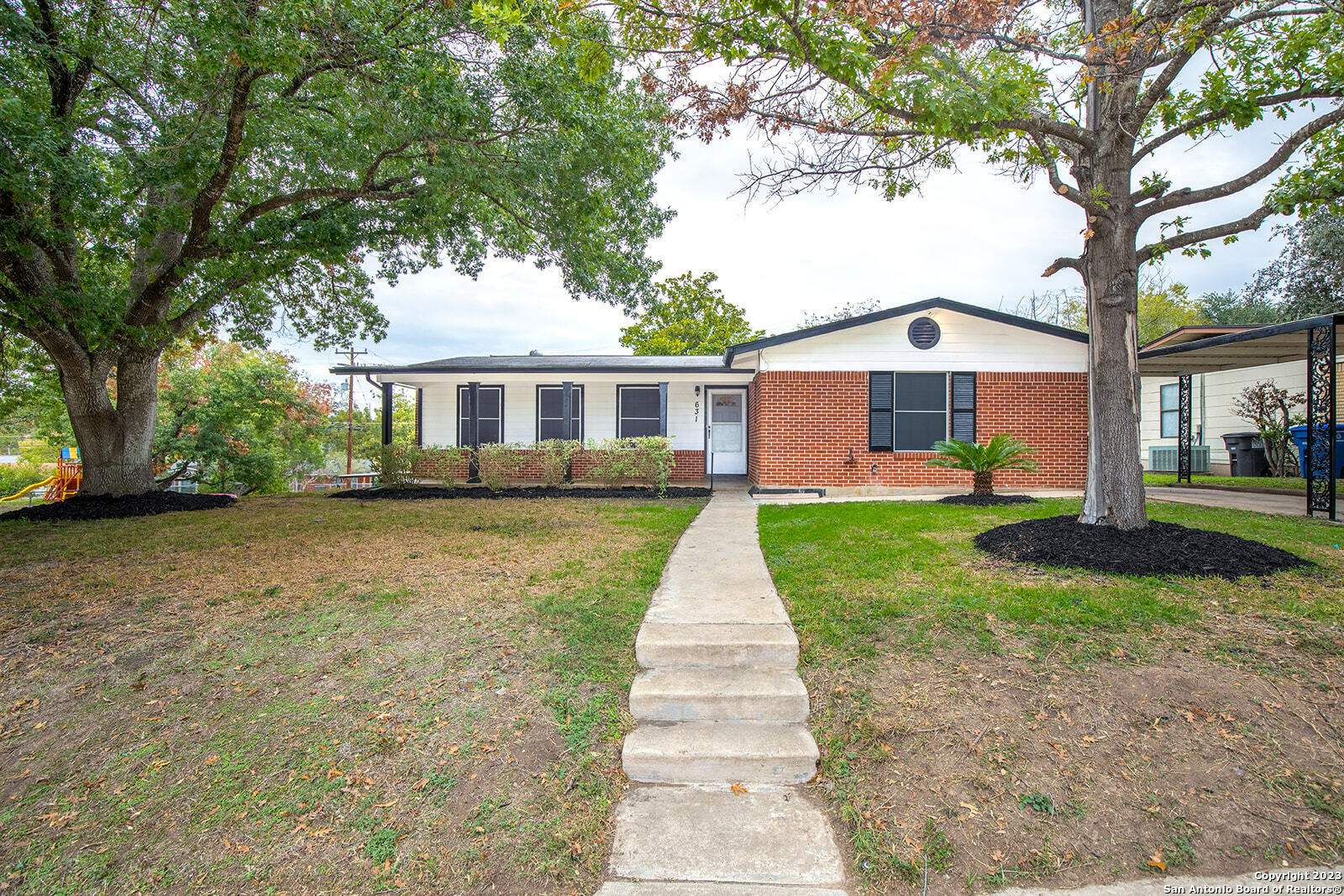 Property Photo:  631 Clearview Dr  TX 78228 