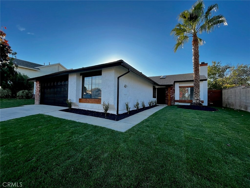 Property Photo:  37749 Autumn Lane  CA 93550 