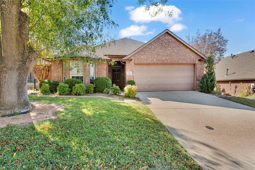 Property Photo: 1526 Murphy Drive TX 75087
