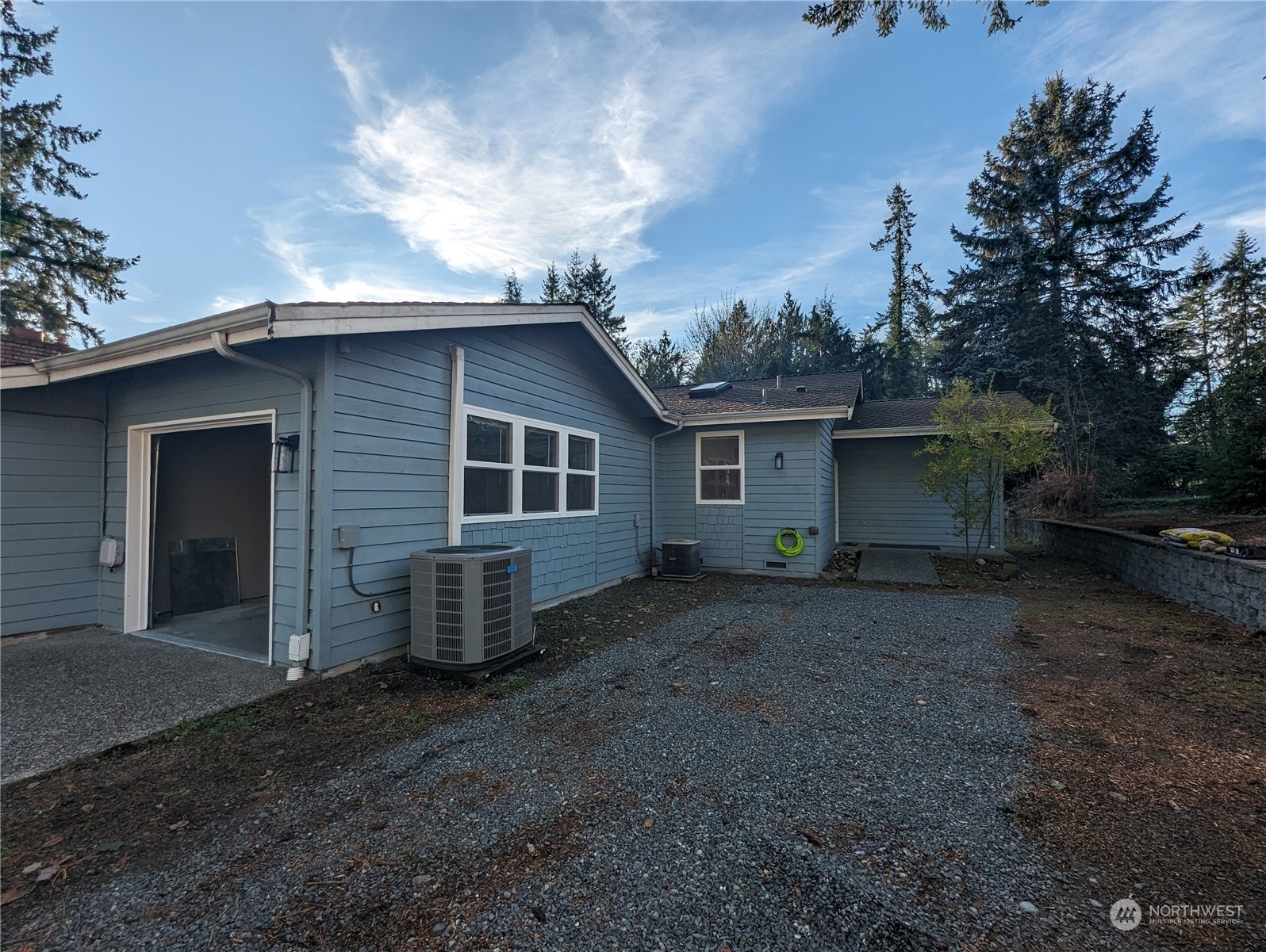 Property Photo:  12206 Robinhood Lane B  WA 98290 