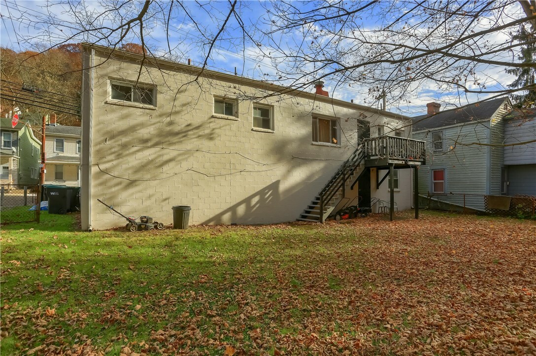 Property Photo:  99 Kittanning Pike  PA 15215 