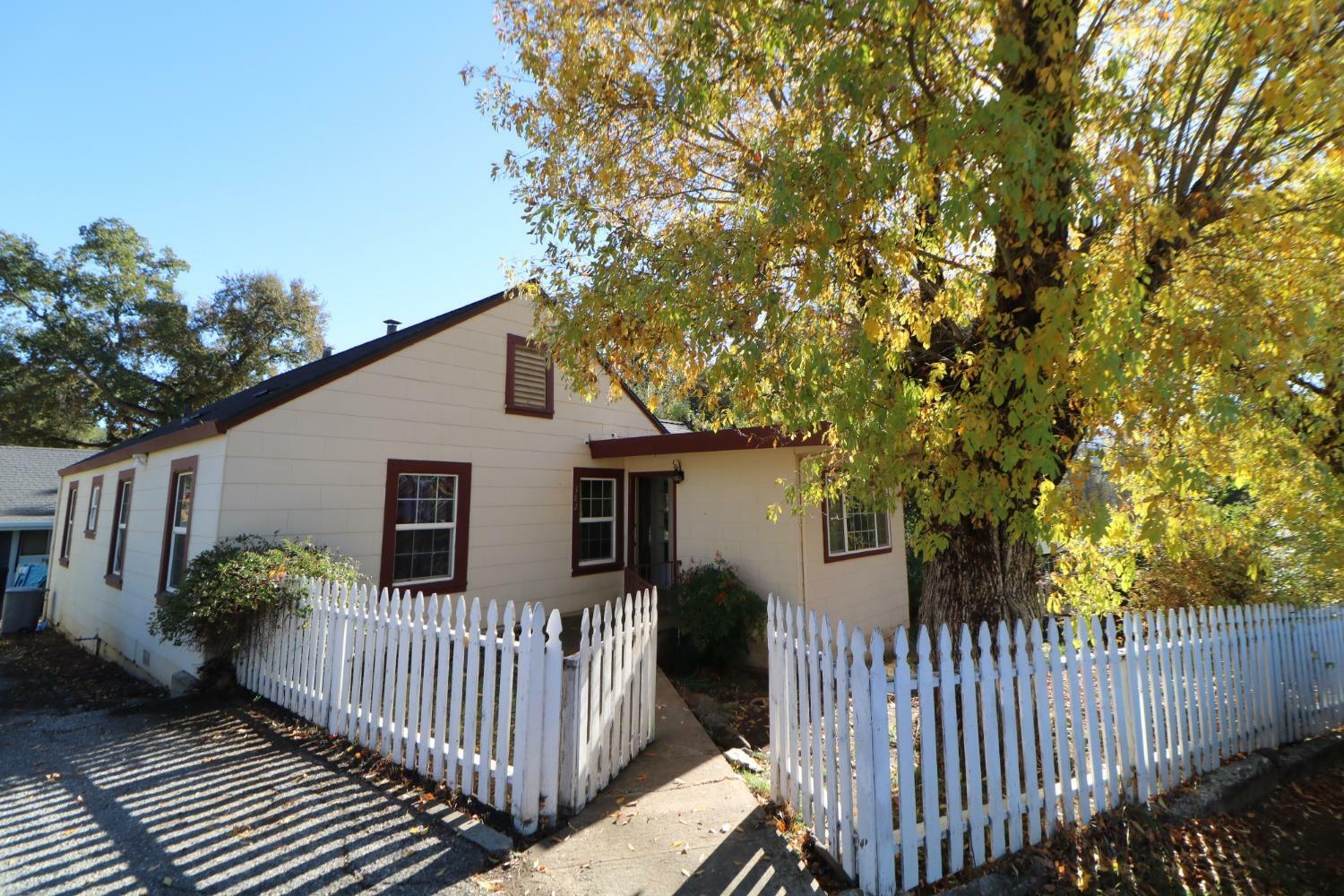 Property Photo:  382 Roberts Avenue  CA 95249 